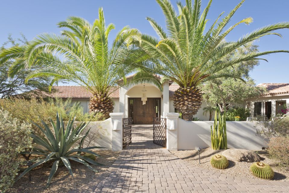 3801 E San Miguel