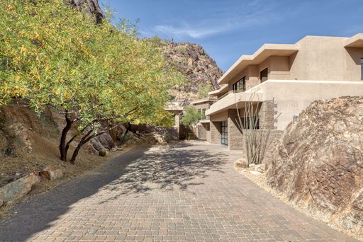 4 Private Listing