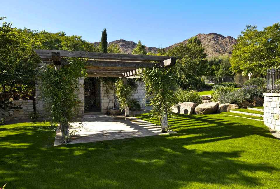 5540 North Saguaro