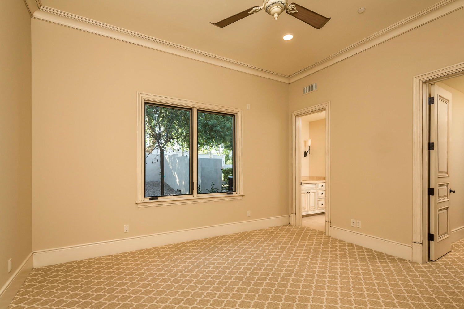 6359 E Royal Palm Road