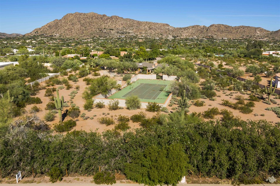 6111 N Nauni Valley Dr
