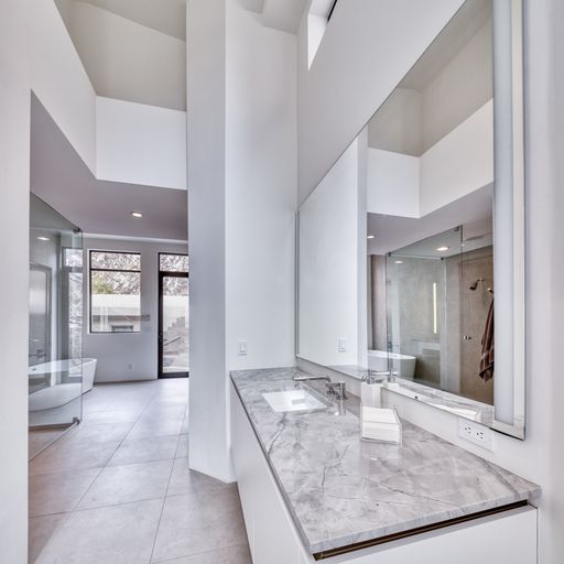 4 Private Listing