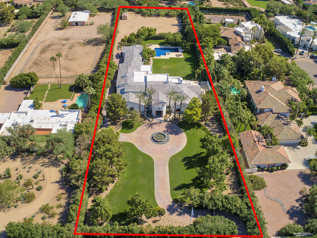 3 N  Private Listing