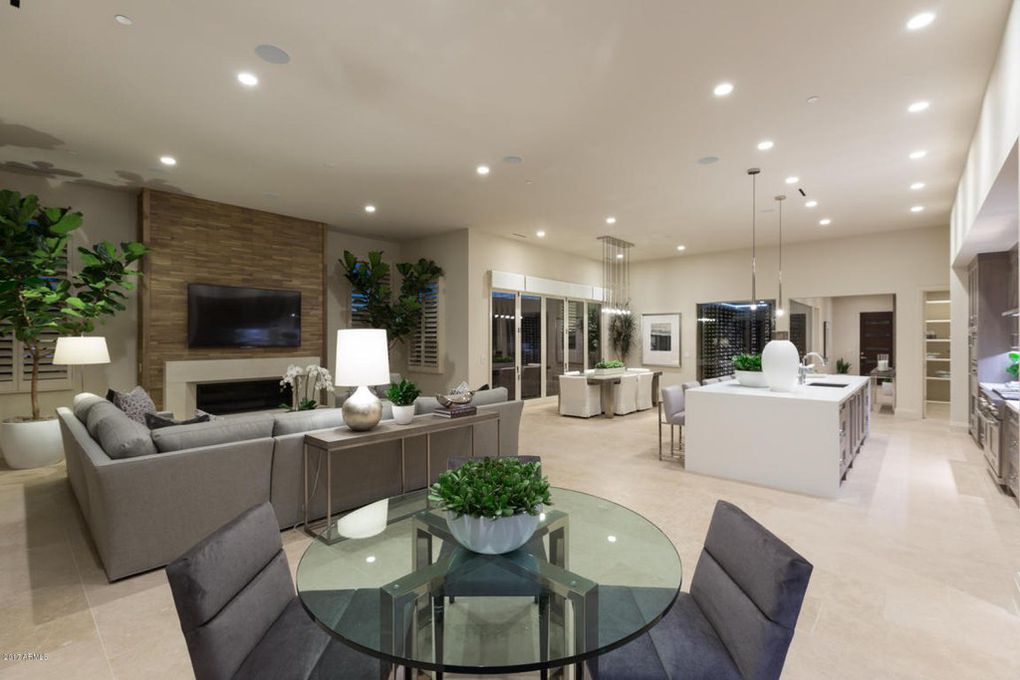 5573 E Valley Vista Ln