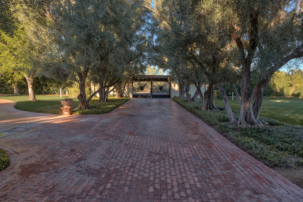 2 Private Listing