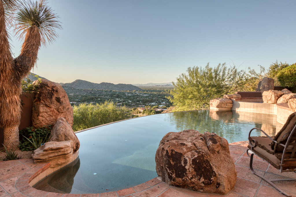 1 Pueblo Estate