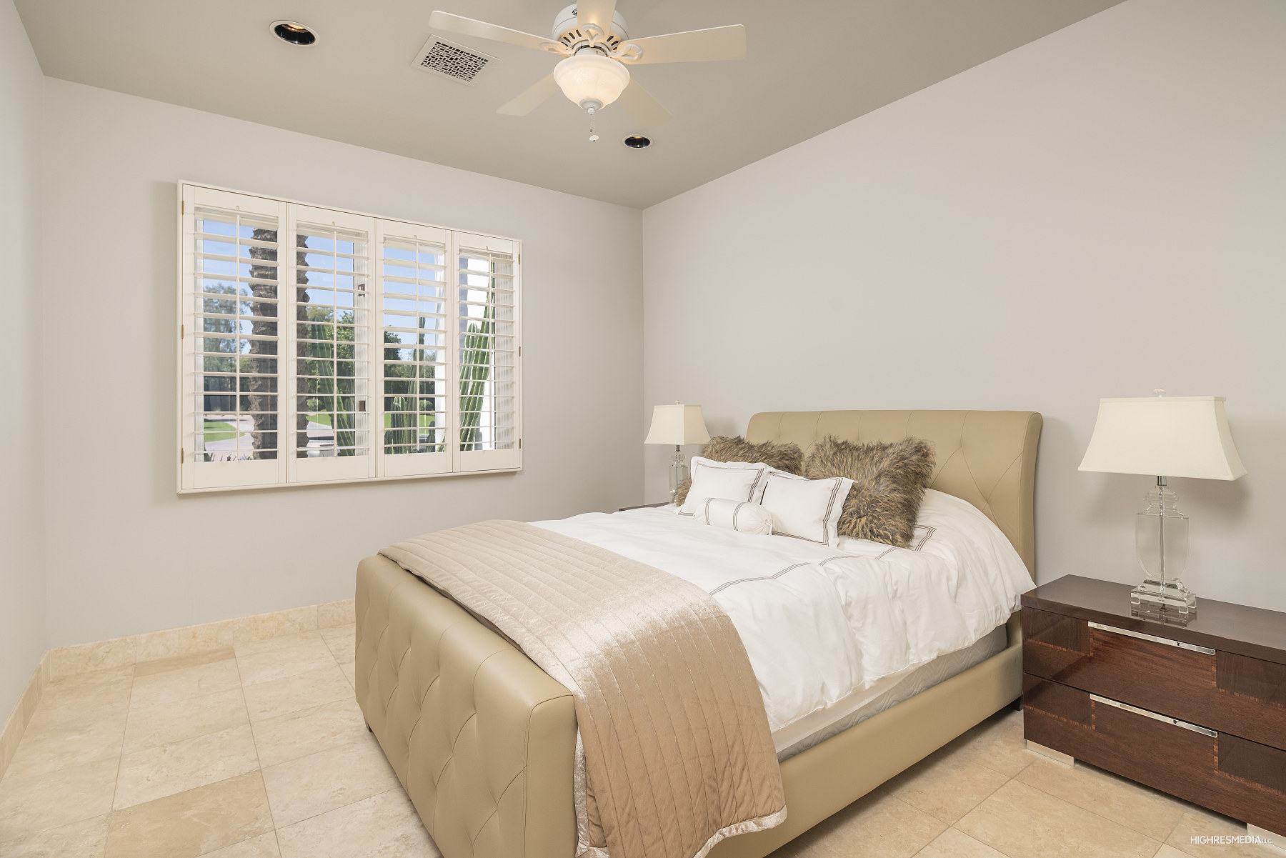 3 N  Private Listing