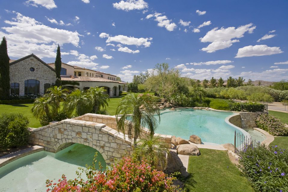 5540 North Saguaro