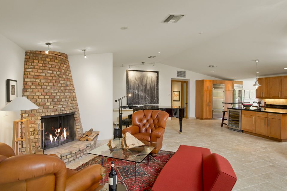 3801 E San Miguel