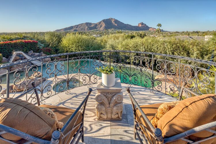 1 Private Listing