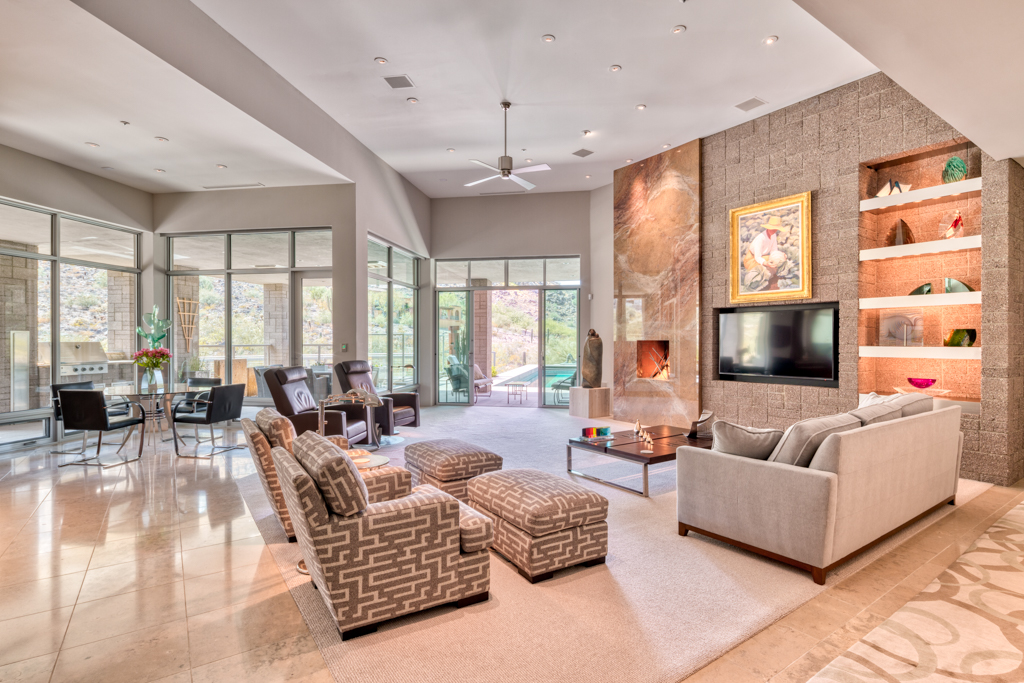 1 Private Listing