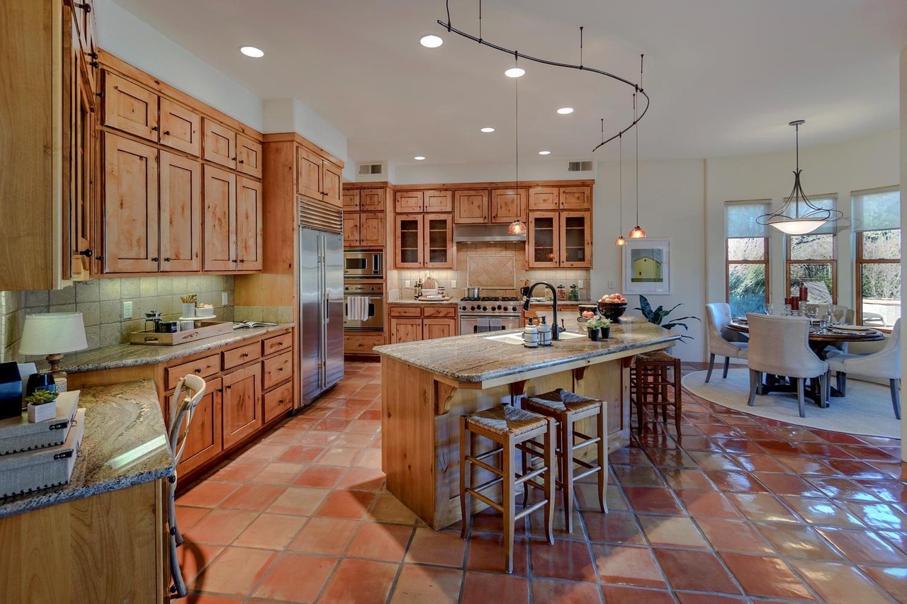 1100 Cottonwood Ct.