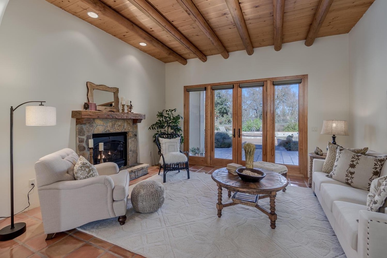1100 Cottonwood Ct.