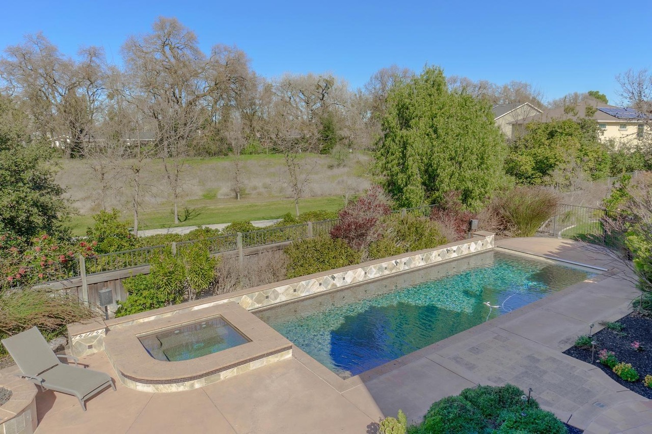 1100 Cottonwood Ct.