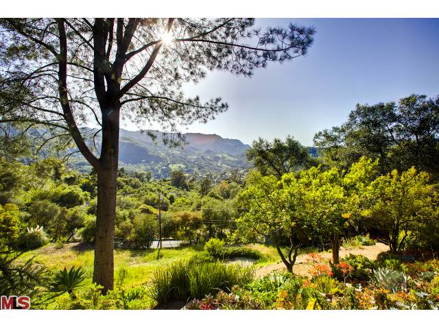 21154 Entrada Rd