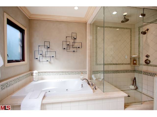 1424 Belfast Dr