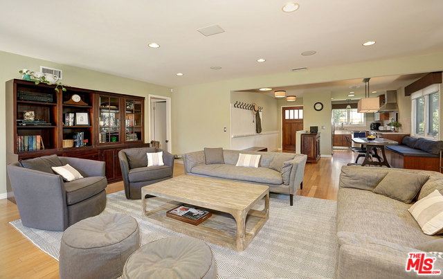 11044 Braddock Dr