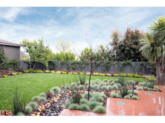 3286 Keeshen Dr