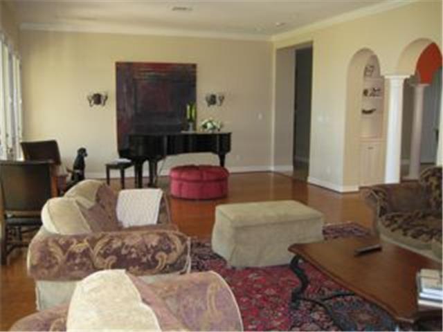 16738 Via La Costa
