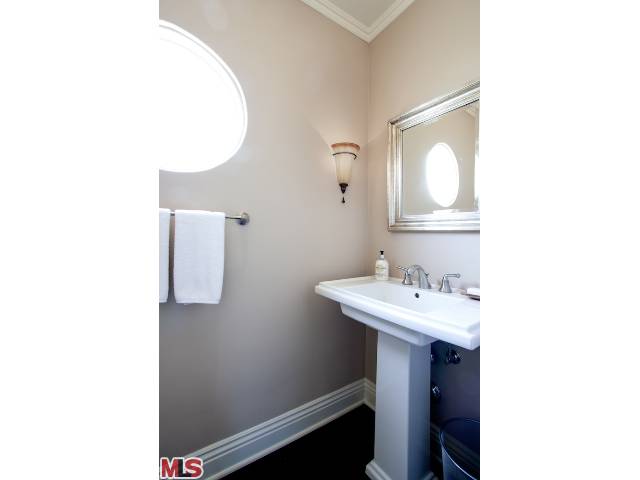 1424 Belfast Dr