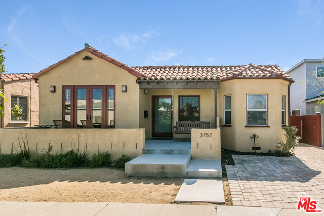 3757 Greenwood Ave