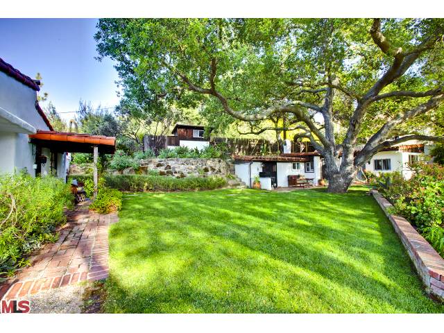 21154 Entrada Rd