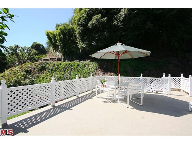 2301 Mandeville Canyon Rd