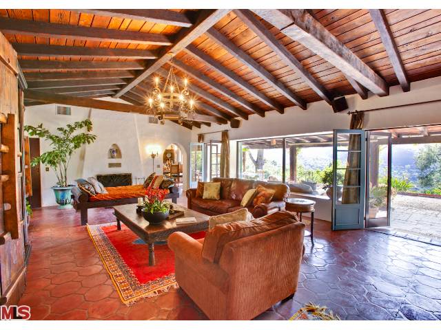21154 Entrada Rd