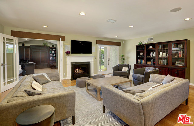 11044 Braddock Dr