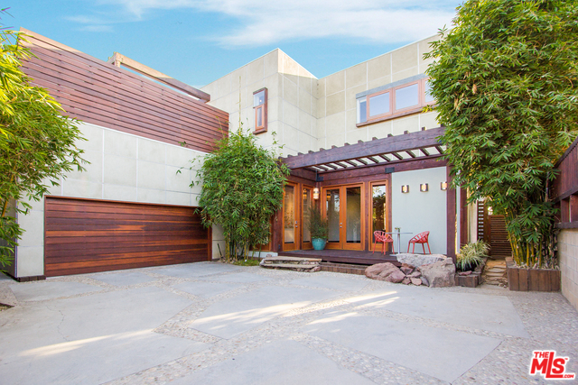 3577 Mountain View Ave