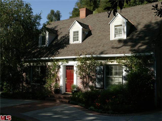 2301 Mandeville Canyon Rd