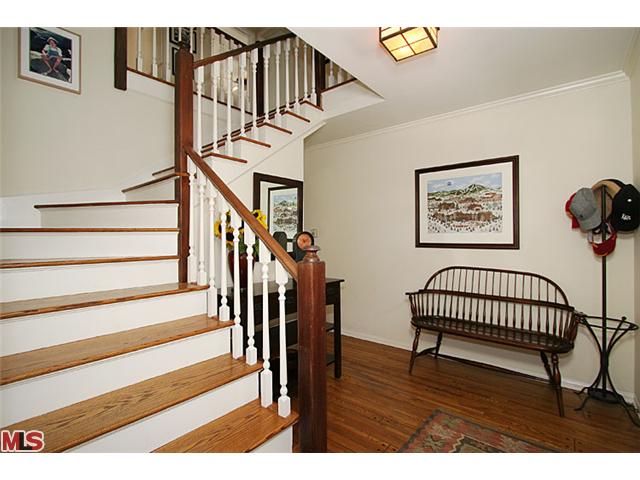 2301 Mandeville Canyon Rd