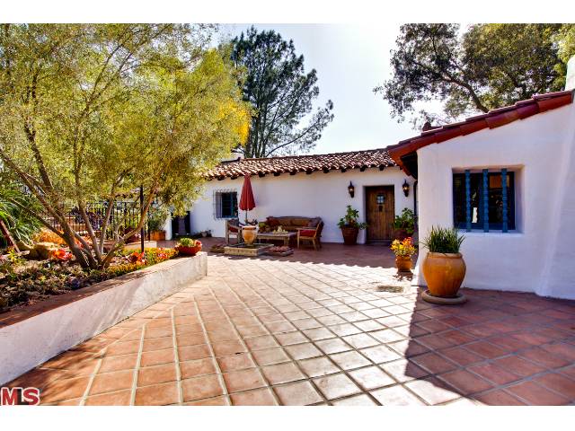 21154 Entrada Rd