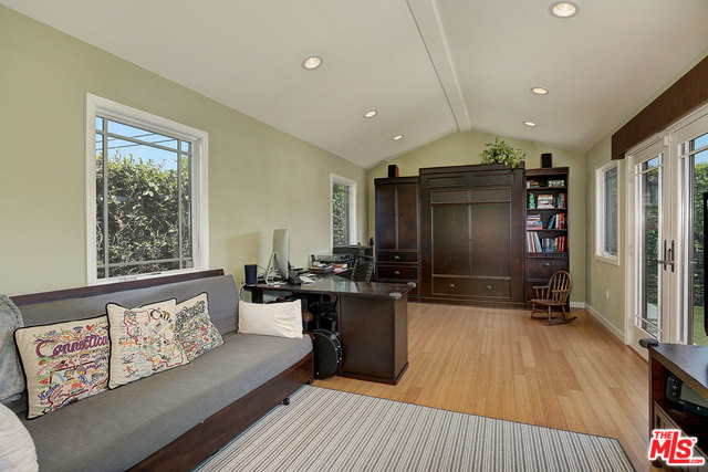 11044 Braddock Dr
