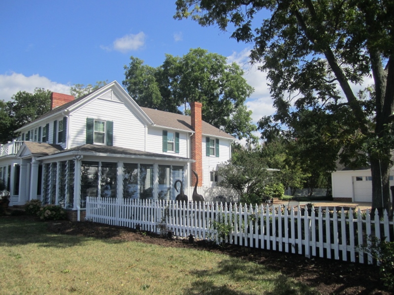 101 East St