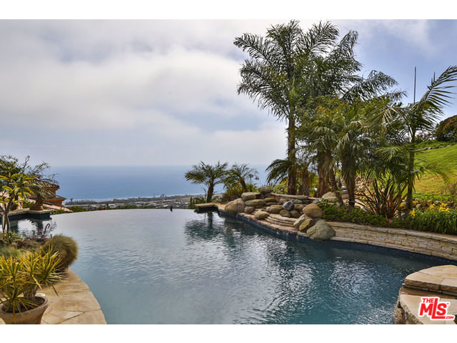 6205 OCEAN BREEZE DR