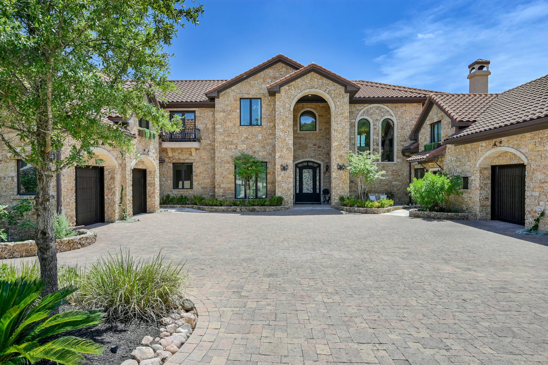 305 Marly Way