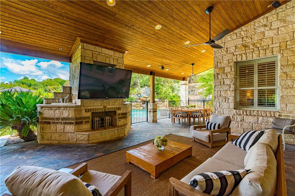430 Canyon Rim Dr