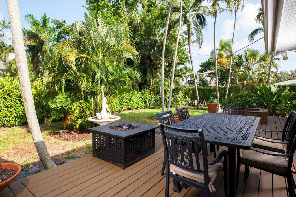 Palm Cir W. 641