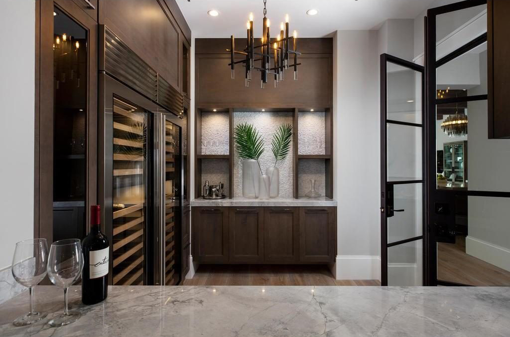 South Lake Dr. 205