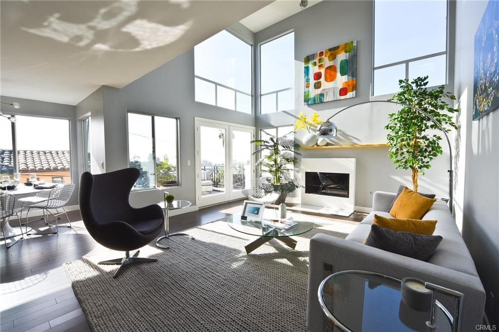 708 Manhattan Beach Blvd.