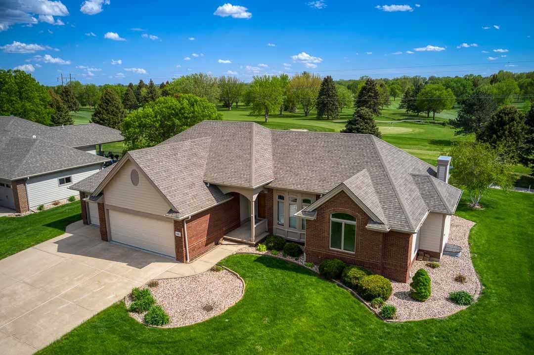 403 Regal Dr. Yankton, South Dakota 57078 28702C1653335630780