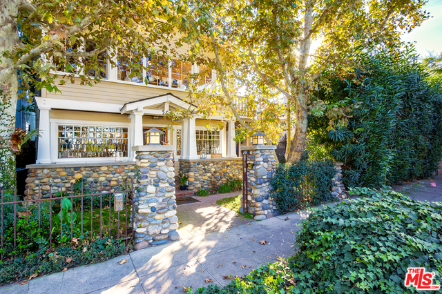 564 Rialto Ave