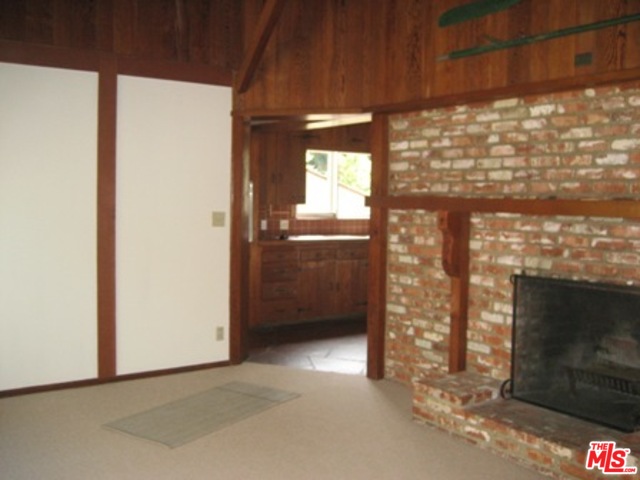 611 Hightree Rd