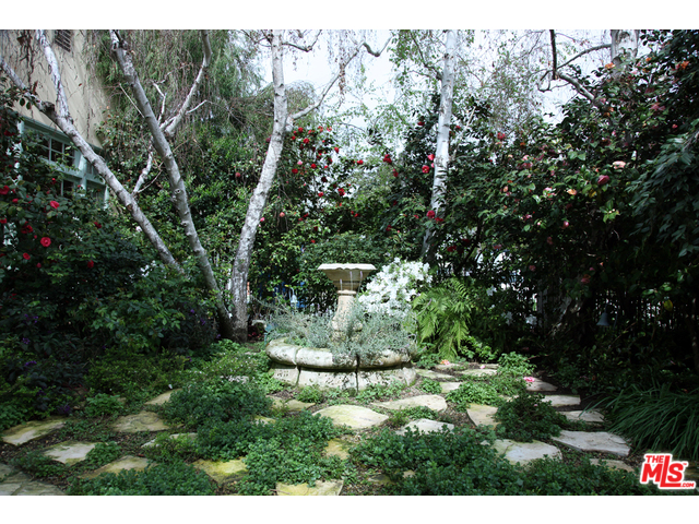 343 S Bundy Dr