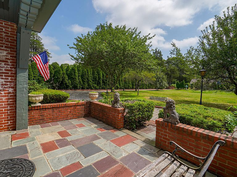 2624 River Road