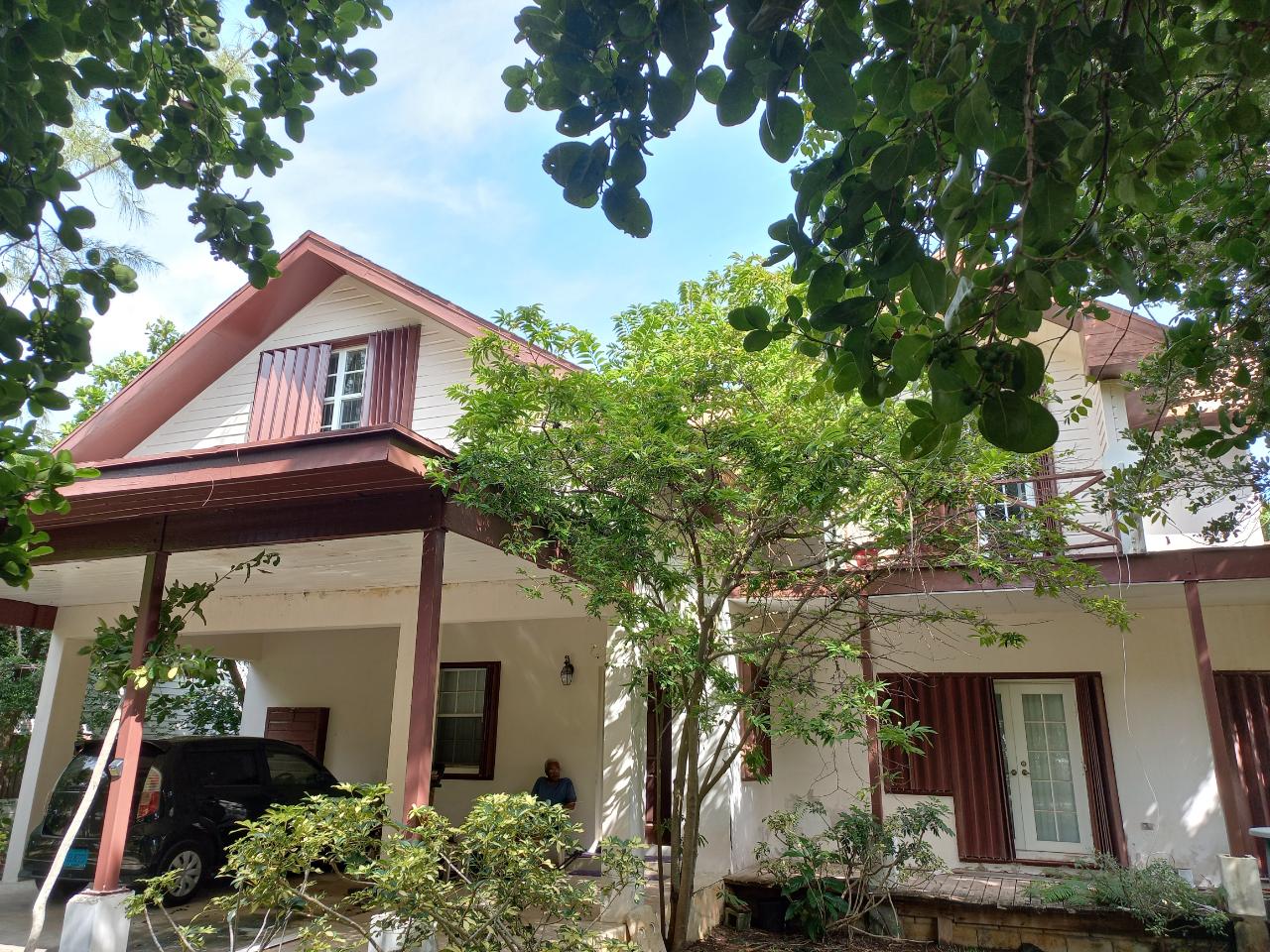 TRIANA HOUSE