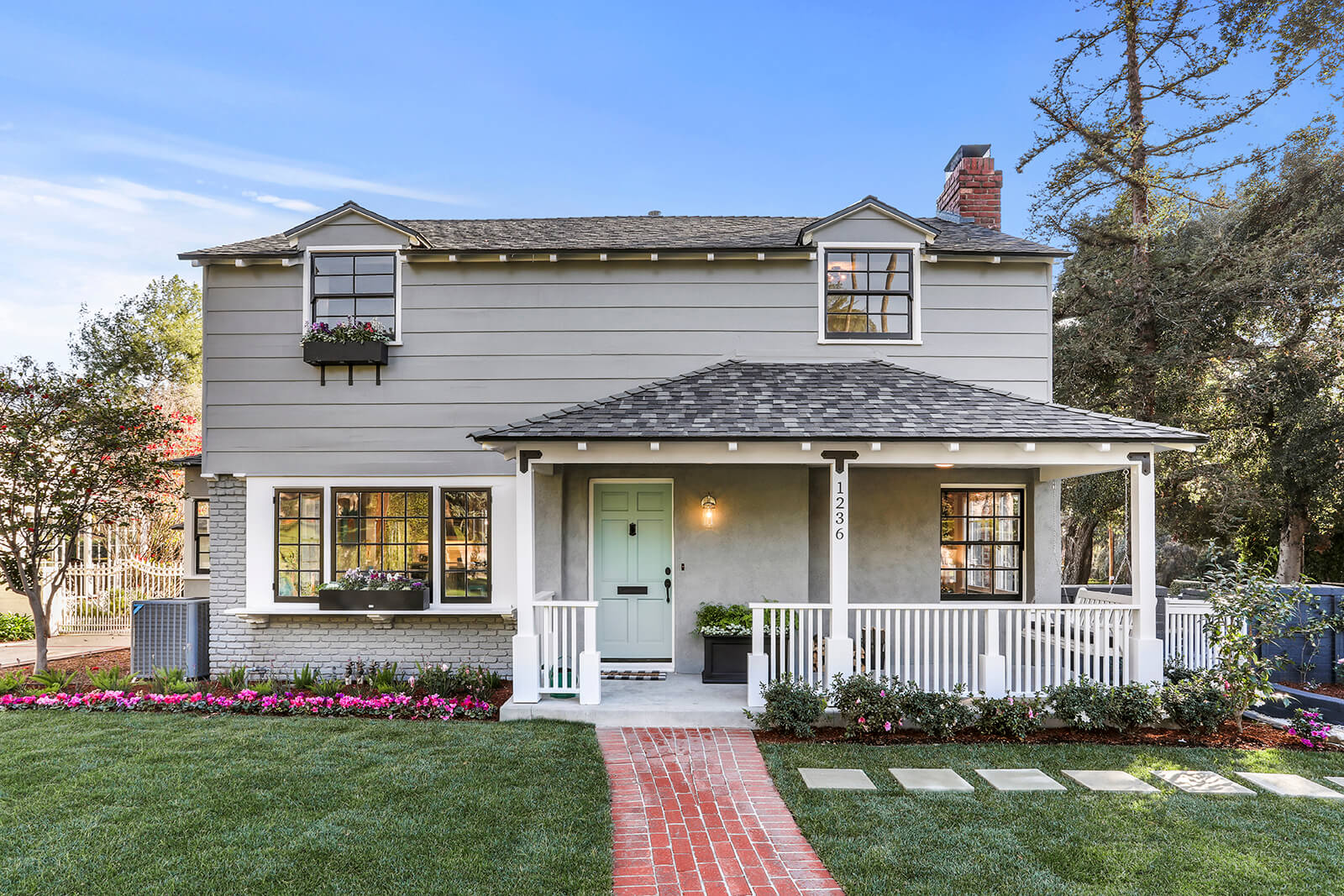 1236 New York Drive