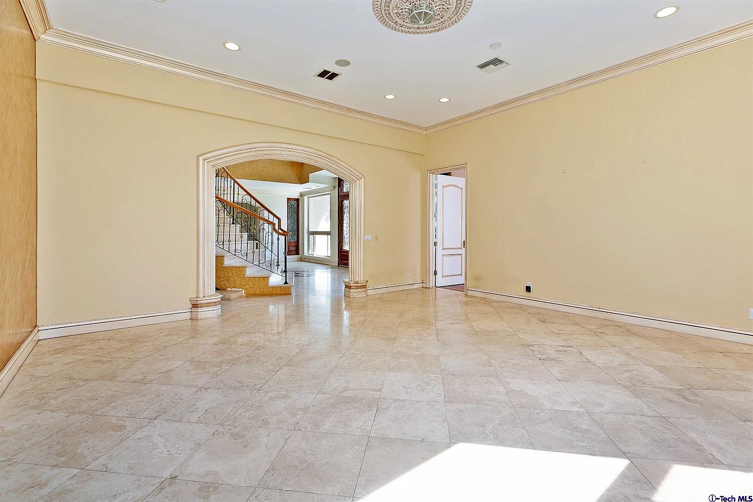 4465 Gould Ave, La Canada