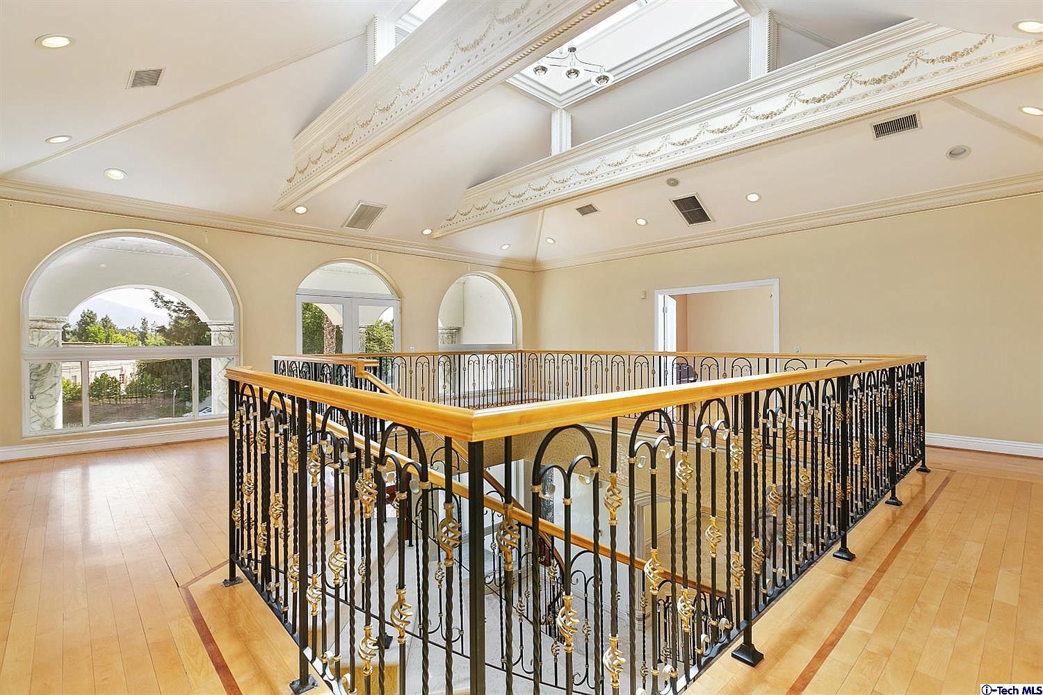 4465 Gould Ave, La Canada